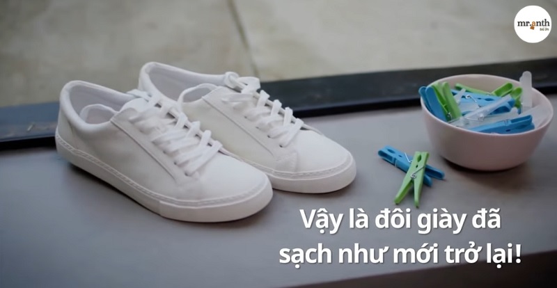 Cách vệ sinh giày trắng không bị ố vàng đơn giản đúng cách