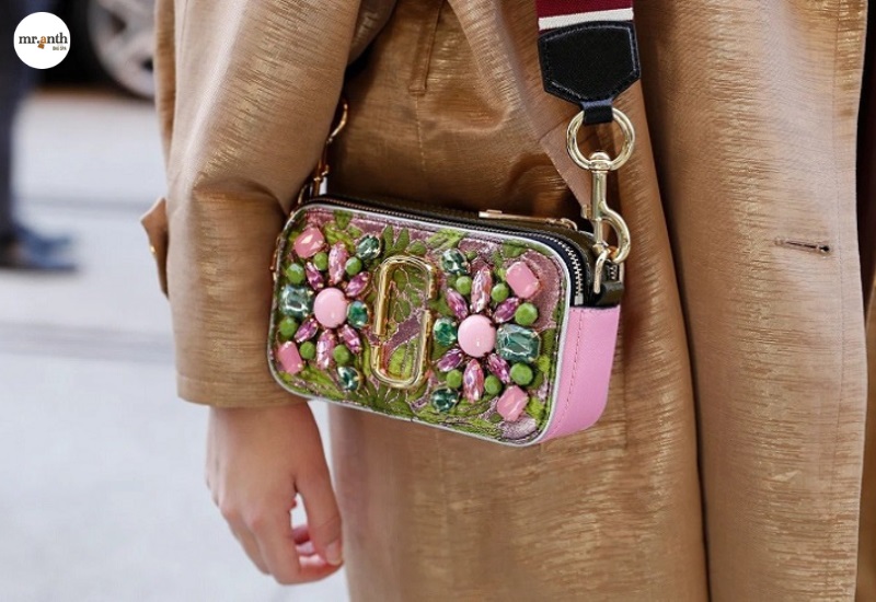 Thương hiệu Marc Jacobs - hãng túi xách nữ tầm trung hàng hiệu bình dân