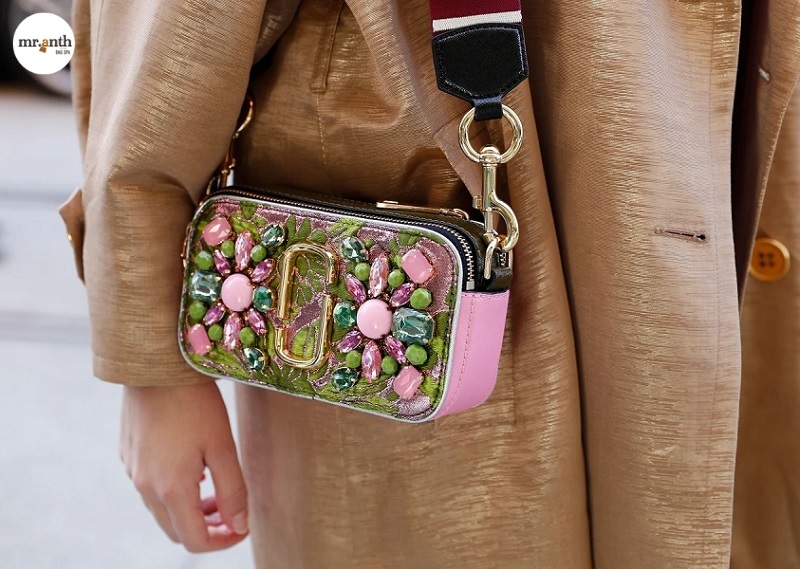 Thương hiệu túi xách Marc Jacobs nổi tiếng của Mỹ