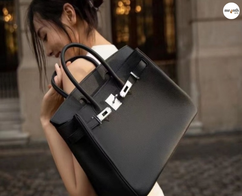 Vì sao nên quan tâm size túi xách trước khi mua?