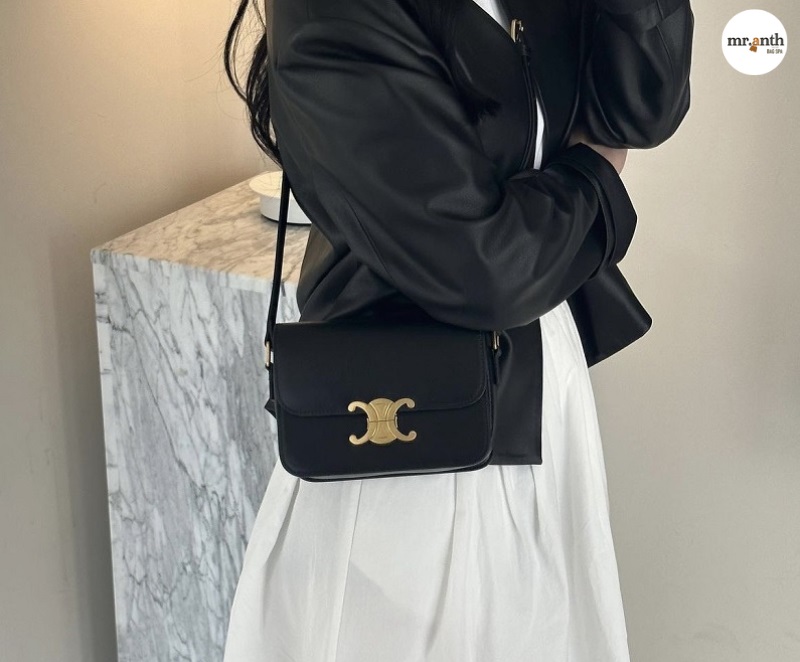 Ứng dụng túi xách size 18 trong đời sống