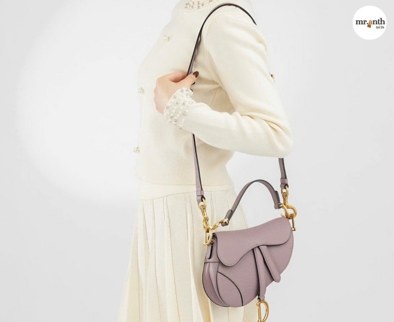 Cách đeo dây túi Dior đơn giả nhanh chóng tại nhà