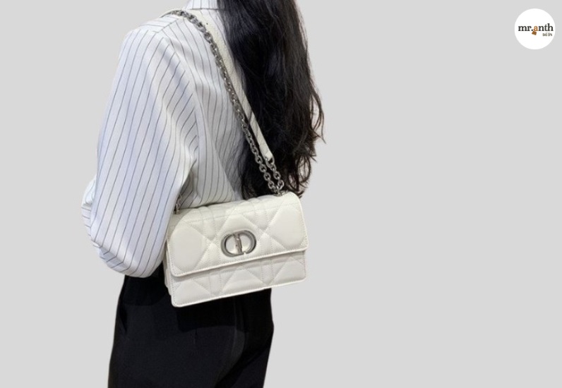 Mẹo chọn dây đeo phù hợp cho túi Dior