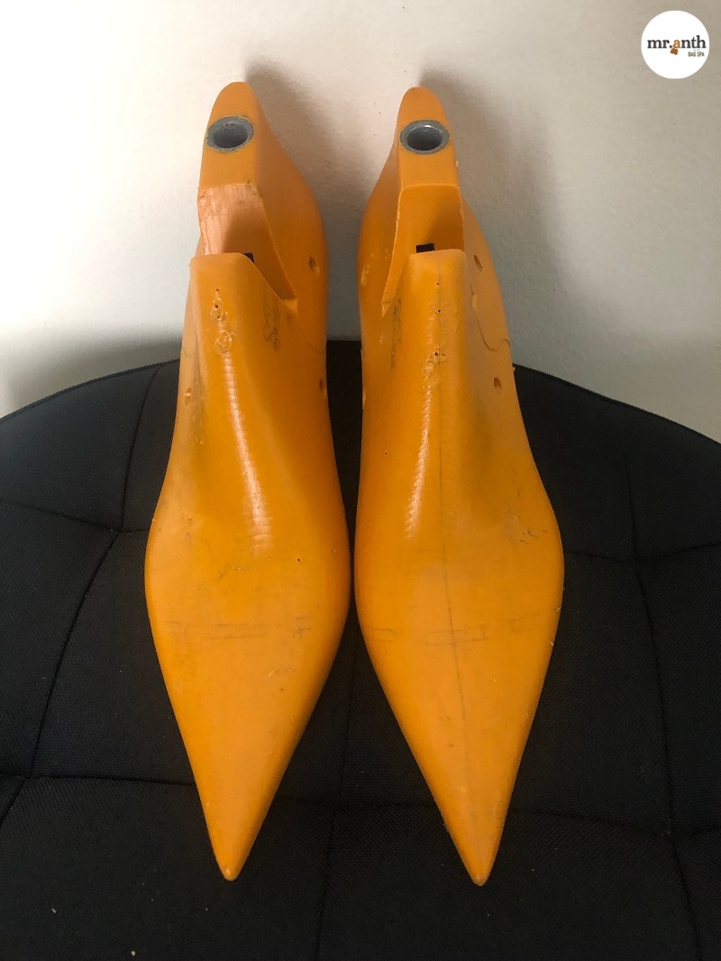 Pointed Toe