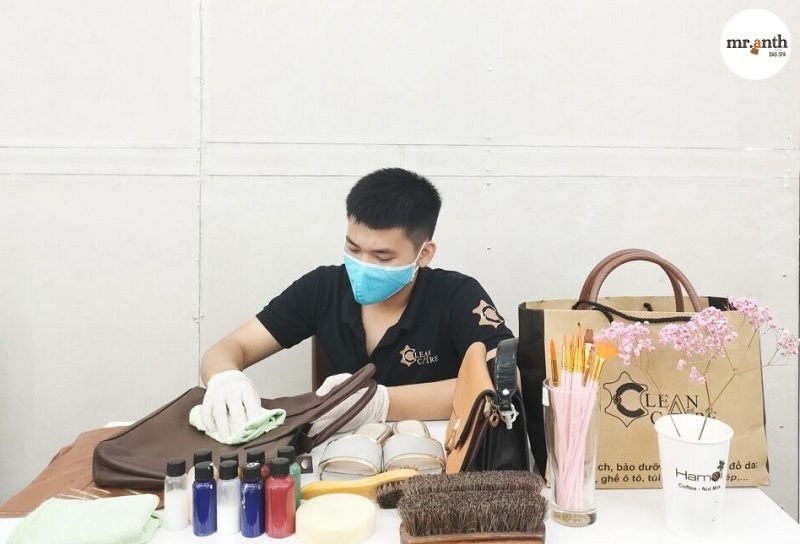 Clean & Care - địa chỉ sửa đồ da tại TPHCM tốt nhất