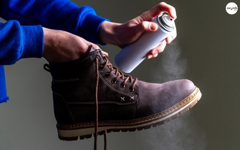 Cách giặt giày boot da lộn tại nhà
