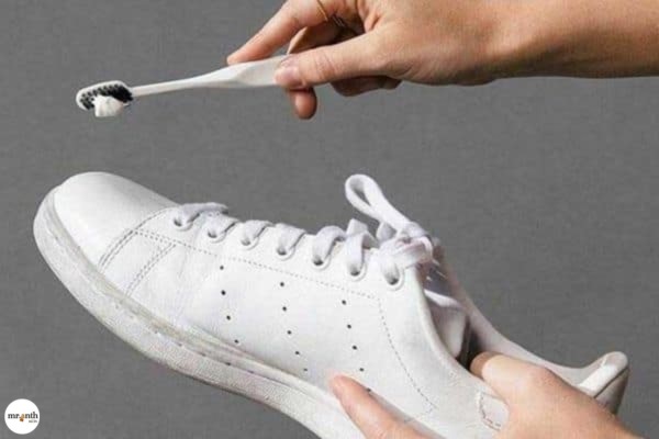 Các cách vệ sinh giày Stan Smith bằng cách giặt nước