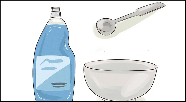 Vệ sinh giày trắng bằng nước và xà phòng